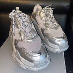 Balenciaga triple s sneaker